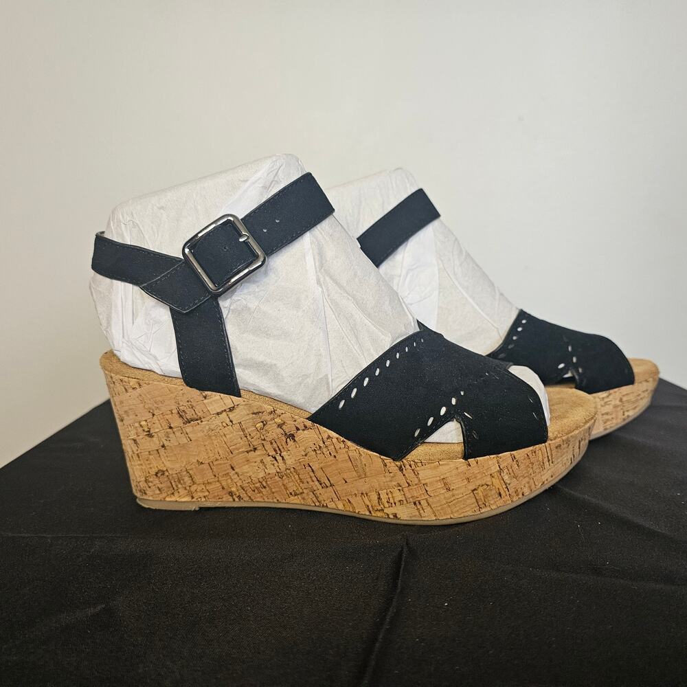 Pesaro Gold Hill Wedge Sandals with Black Suede Leather Straps Size 9